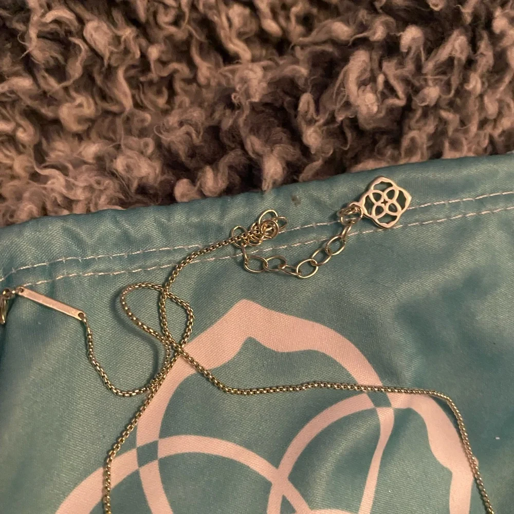 Kendra Scott Necklace - Picture 4 of 5